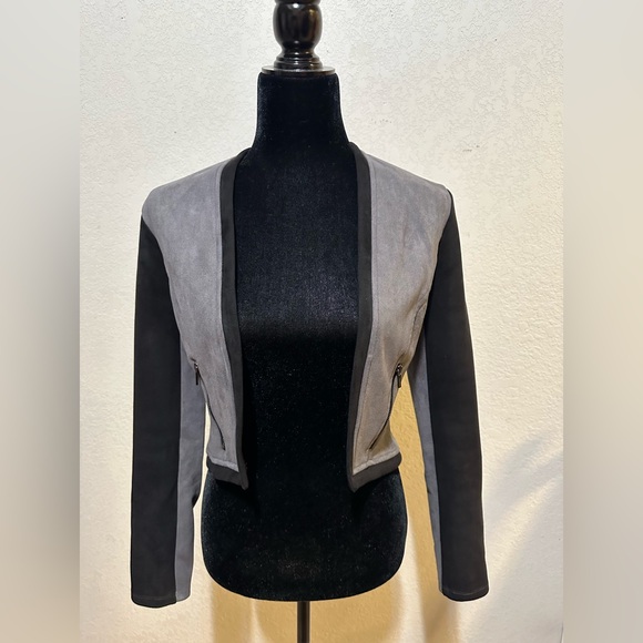 Women's Black and Grey Velvet bebe Blazer, Size Small - Picture 3 of 7